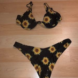 Sunflower bikini from SHEIN 🌻